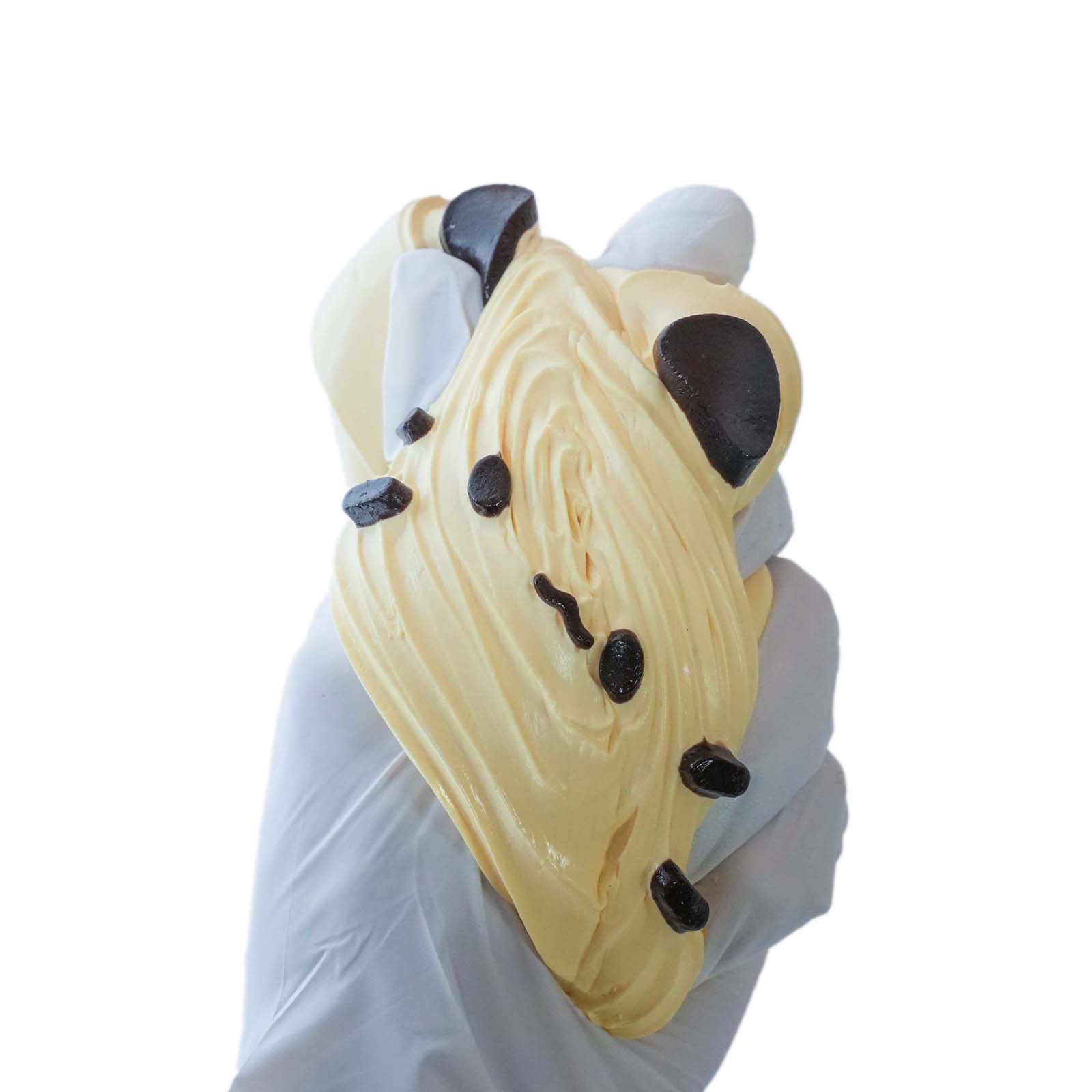 Cream thread kitty Taba Squishy