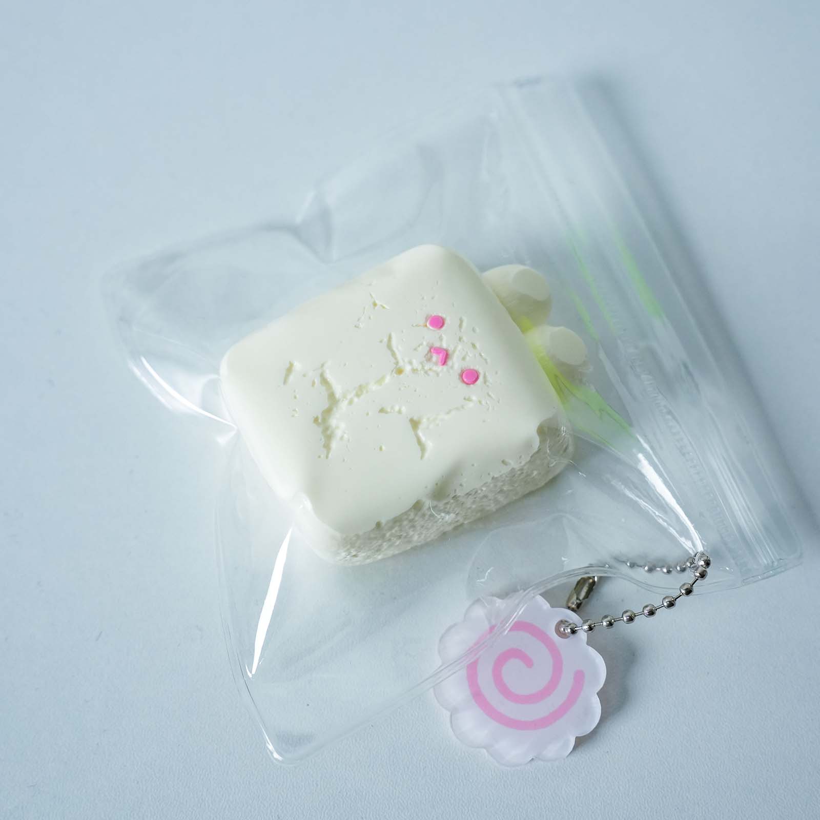 Red-eyes bunny Taba Squishy